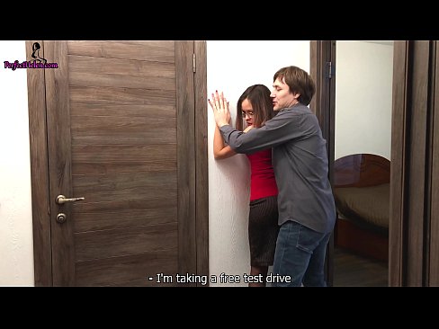 ❤️ Sexy Realtor sensually jerks his pussy and fucks while selling his apartment - Krempai ❤️❌  اسان وٽ